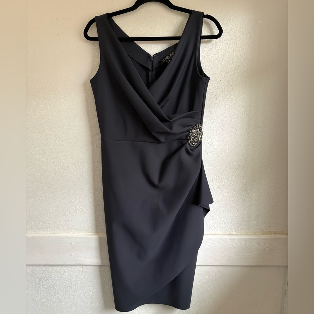 💎 Alex Evenings Gunmetal Grey Cocktail Dress – Size 8 Embellished Detail